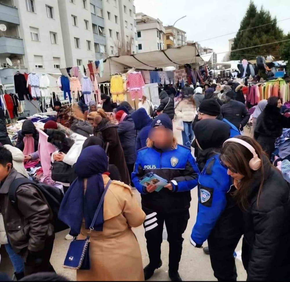 Polis, Binlerce Kişiyi Hırsızlık Ve Dolandırıcılık Olaylarına Karşı Bilgilendirdi