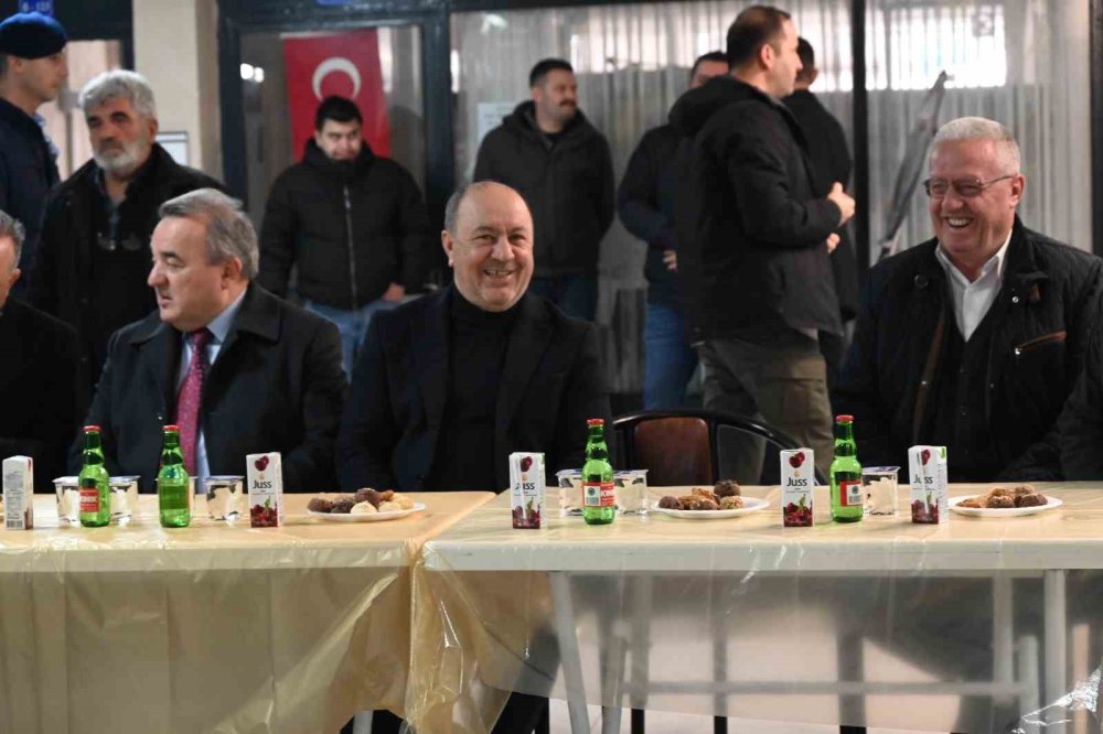 Taksiciler Ve Taksi Dolmuşçuları Derneği Ofisi Hizmete Girdi