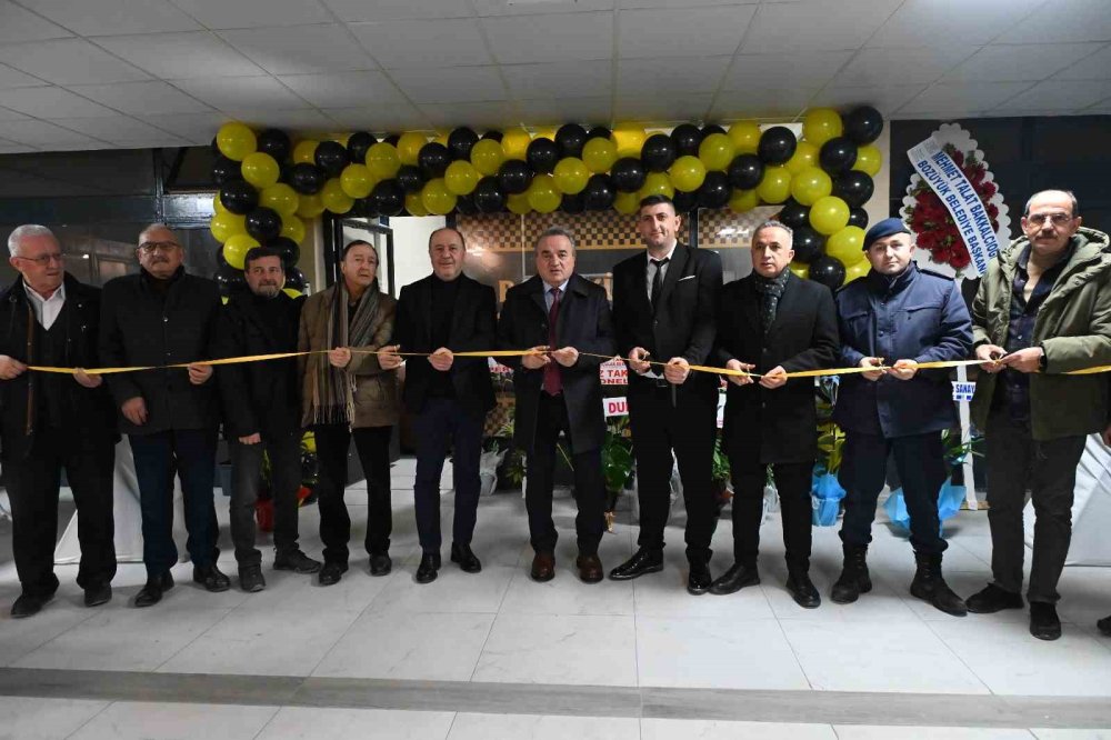 Taksiciler Ve Taksi Dolmuşçuları Derneği Ofisi Hizmete Girdi