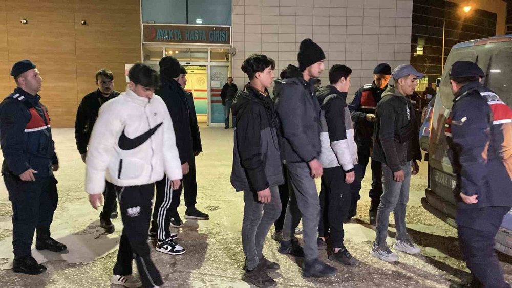 9 Kaçak Göçmen Yakalandı