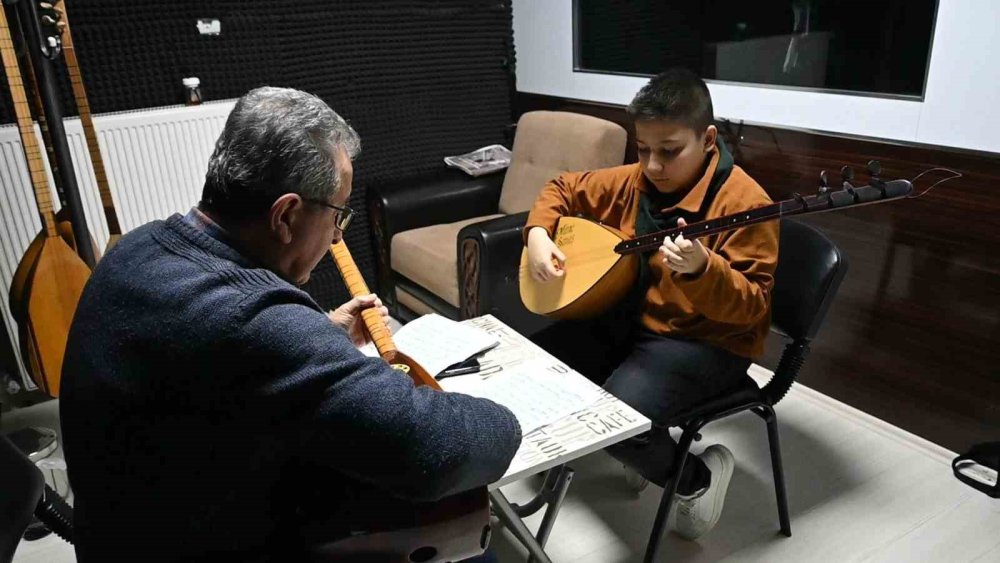 Anne Hayal Etti, Oğlu Gerçeğe Dönüştürdü