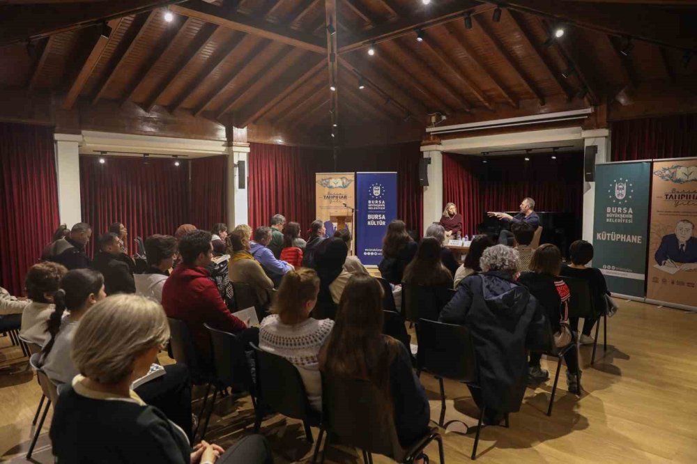 Ahmet Hamdi Tanpınar Konuşuldu