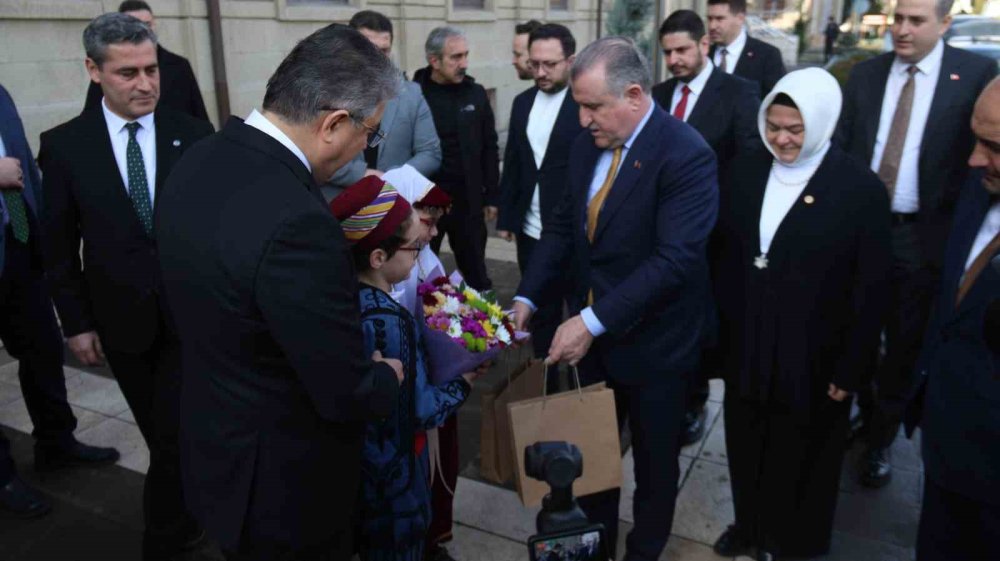 Gençlik Ve Spor Bakanı Osman Aşkın Bak Eskişehir’de