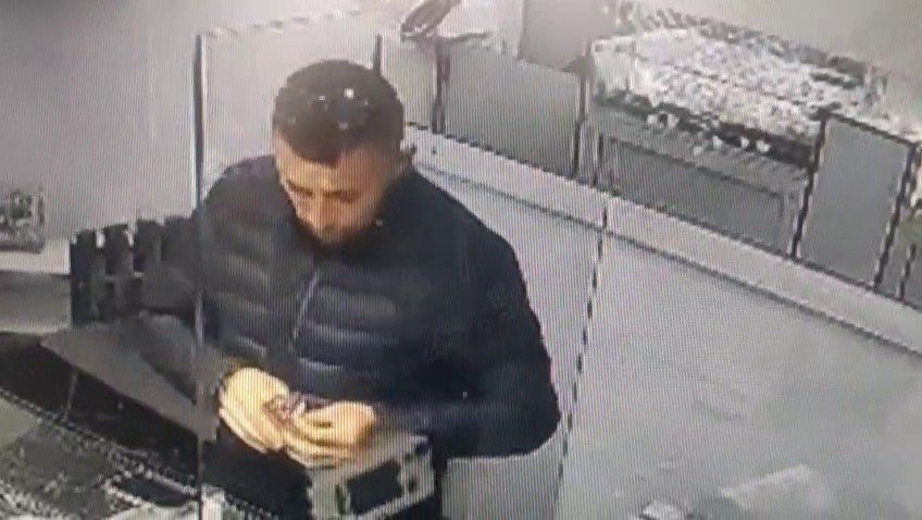 Sahte Altın Vurgunu: Kuyumcuları Dolandırdılar, Kameralara Yakalandılar