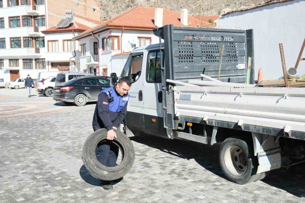 Kaldırım İşgallerine Zabıta Geçit Vermiyor