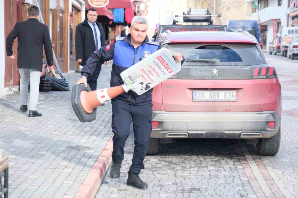 Kaldırım İşgallerine Zabıta Geçit Vermiyor