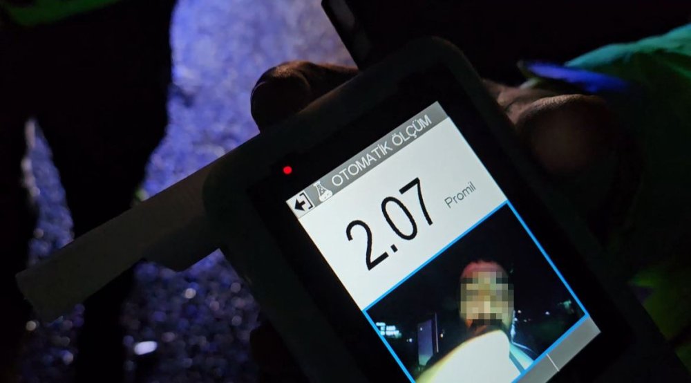 Alkollü Sürücü Kaza Yaptı, Yaralanan Eşini Suçladı