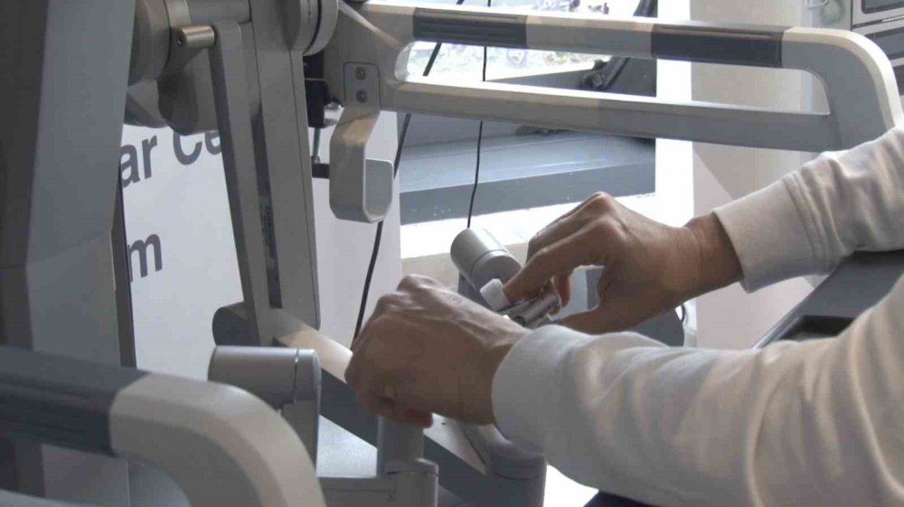 Robotik Ameliyat Uygulamaları Başladı