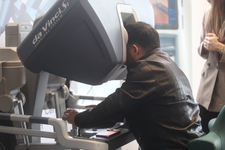 Robotik Ameliyat Uygulamaları Başladı