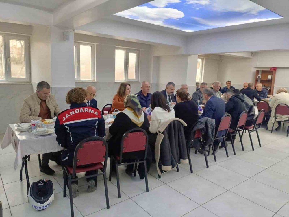 Şehit Yakınları Ve Gaziler Huzurevinde Ağırlandı