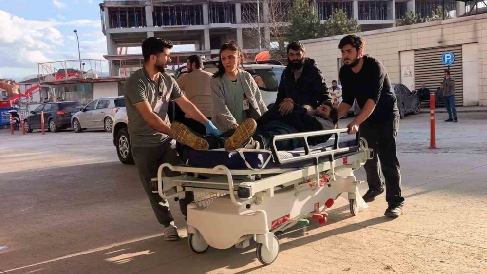 Yaralıyı Bagajda Acile Getirdiler