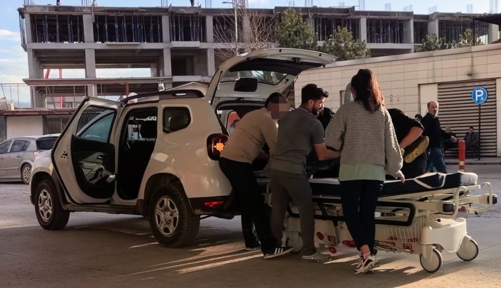 Yaralıyı Bagajda Acile Getirdiler