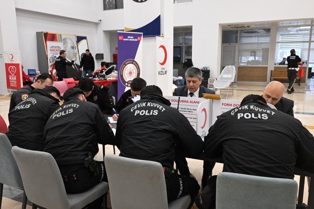 İl Emniyet Müdürlüğünden Kan Bağışı Kampanyasına Destek