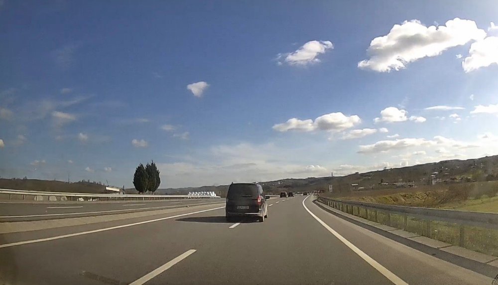 Kazaya Davetiye Çıkaran Sürücü Canları Hiçe Saydı