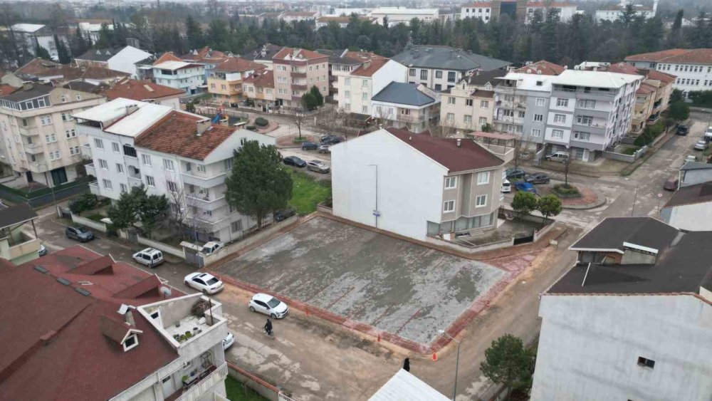 21 Araçlık Otopark Hizmete Girdi