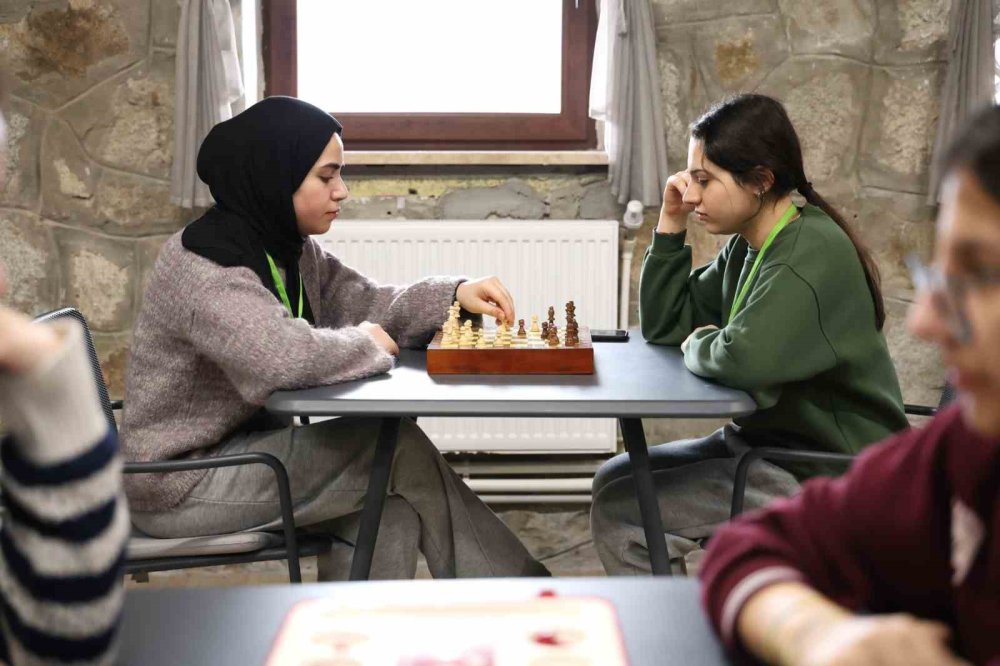 Dersane Öğrencileri Uludağ Kampıyla Ödüllendirildi