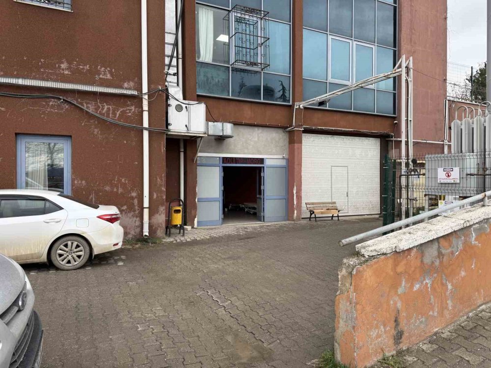 Havuza Düşüp Yoğun Bakıma Alınan 3 Yaşındaki Çocuk Hayatını Kaybetti