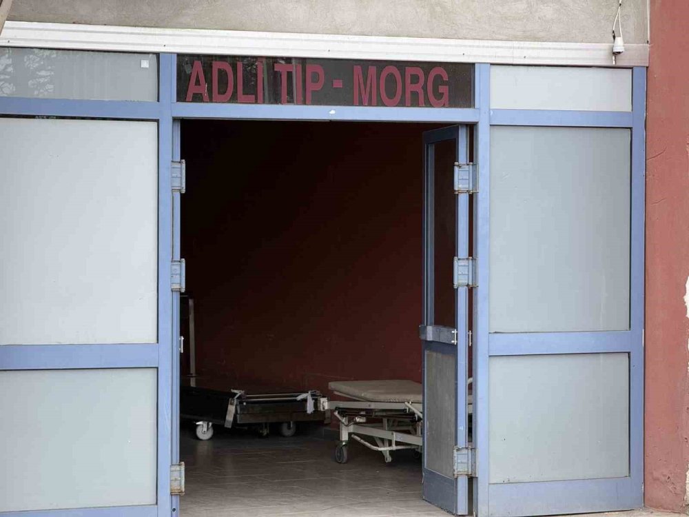 Havuza Düşüp Yoğun Bakıma Alınan 3 Yaşındaki Çocuk Hayatını Kaybetti