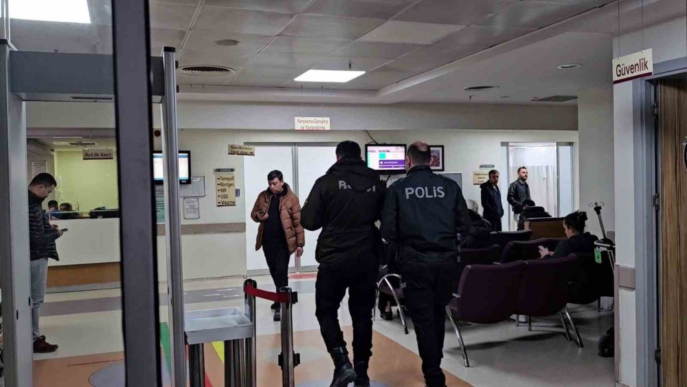 Kendisini Yakalayan Bekçinin Parmağını Isırdı "Ben Bir Şey Yapmadım" Dedi