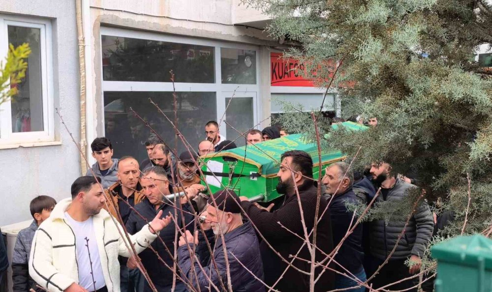 Tır Kazasında Hayatını Kaybeden Sürücü Toprağa Verildi