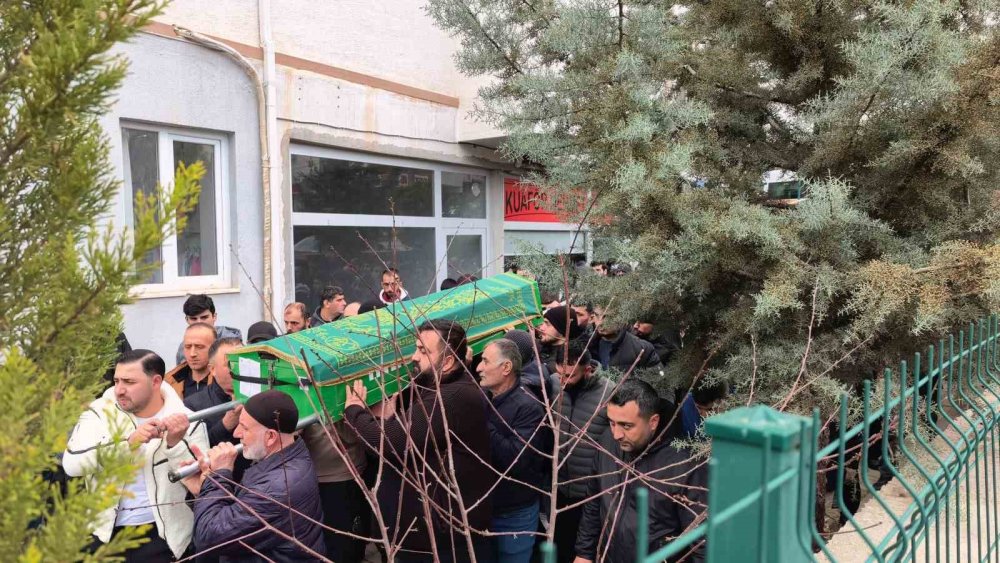 Tır Kazasında Hayatını Kaybeden Sürücü Toprağa Verildi