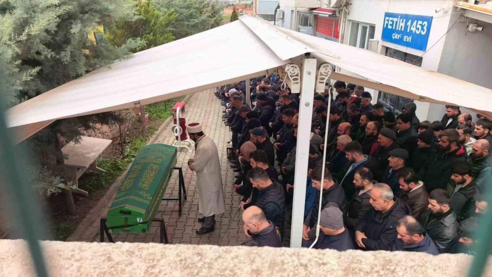 Tır Kazasında Hayatını Kaybeden Sürücü Toprağa Verildi