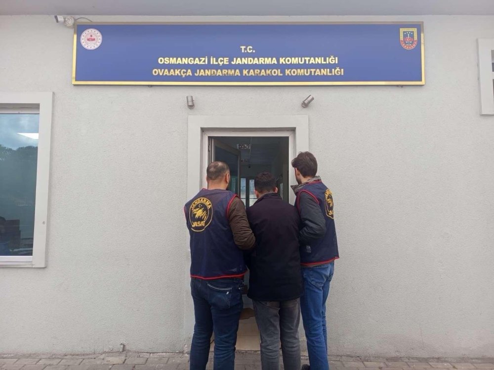 19 Yıl Hapis Cezası Bulunan Firari Hükümlü Yakalandı