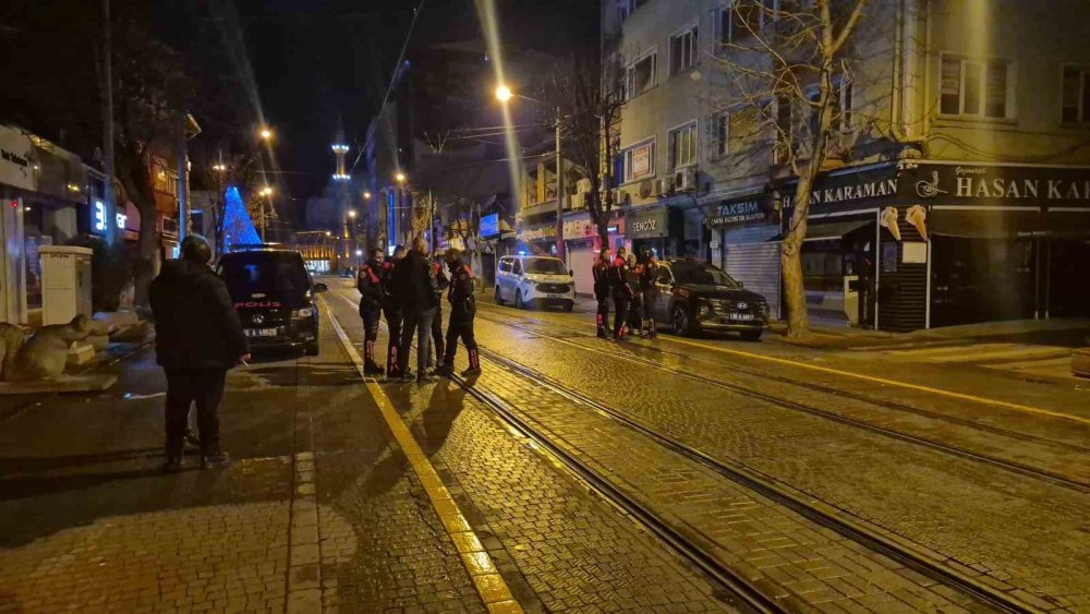 Alacak Verecek Meselesi Silahlı Tartışmaya Döndü! 1Kişi Yaralandı