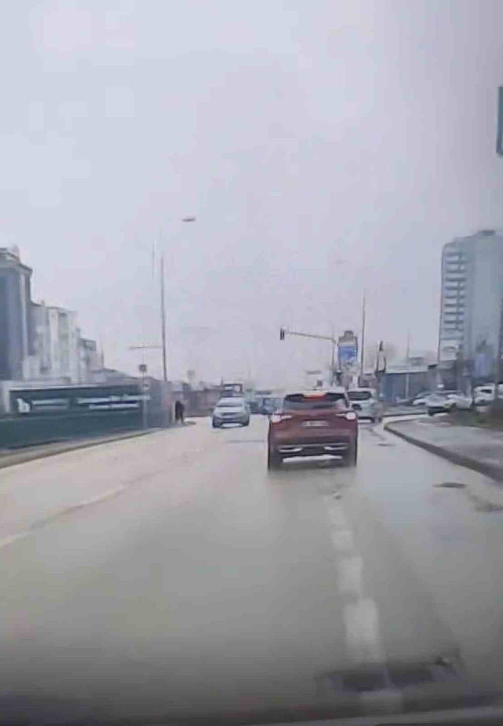 Ters Yöne Giren Otomobil Paniğe Neden Oldu