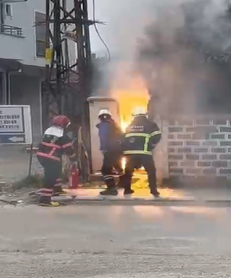 Trafo Yangınındaki Patlama Paniğe Neden Oldu