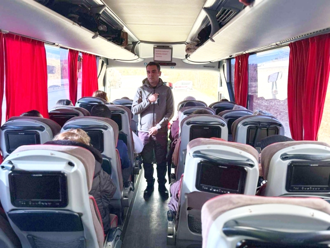 yolcu-gibi-otobuse-bindi-denetim-yapti1.jpg