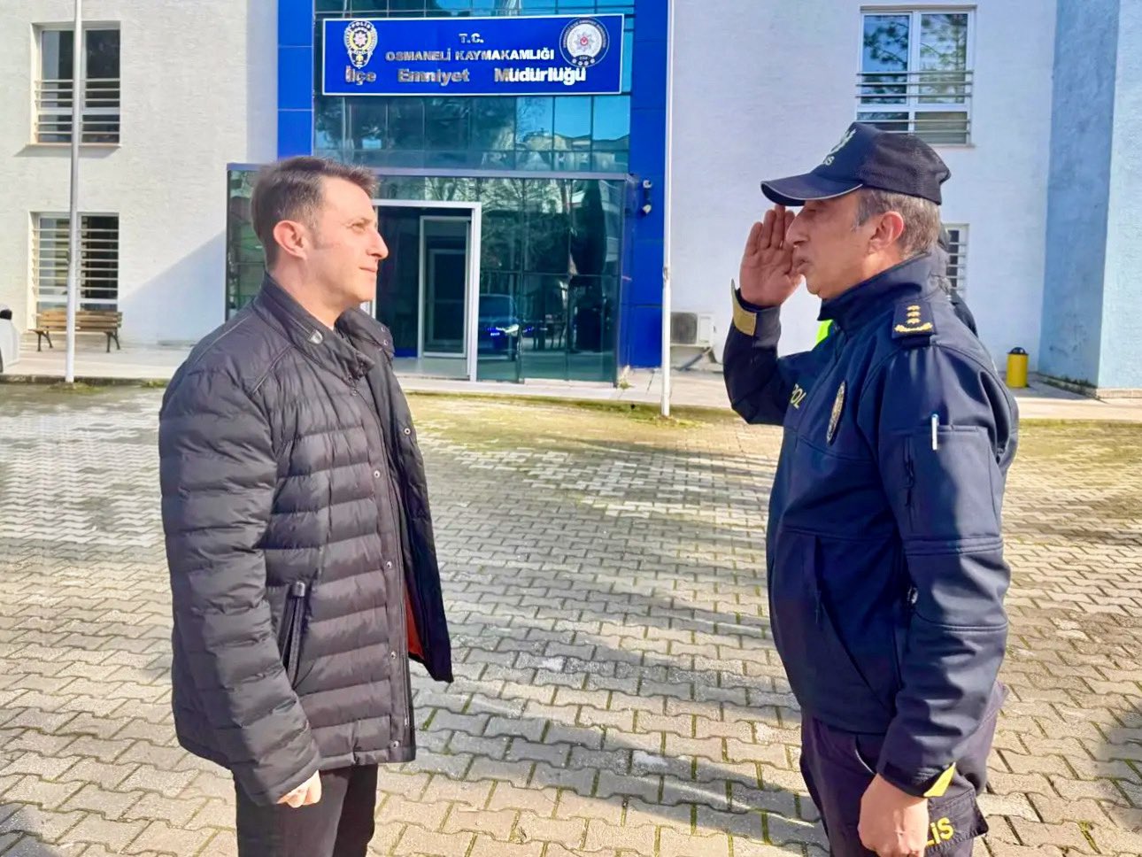mudur-caglardan-osmaneli-ilce-emniyet-mudurlugune-ziyaret1.jpg