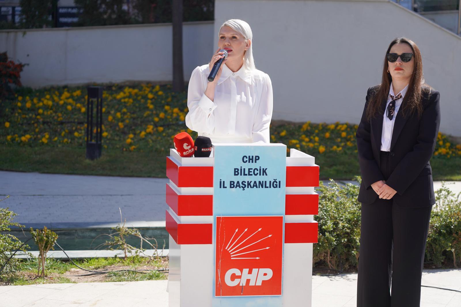 chp-kadin-kollarindan-8-mart-aciklamasi-3.jpg