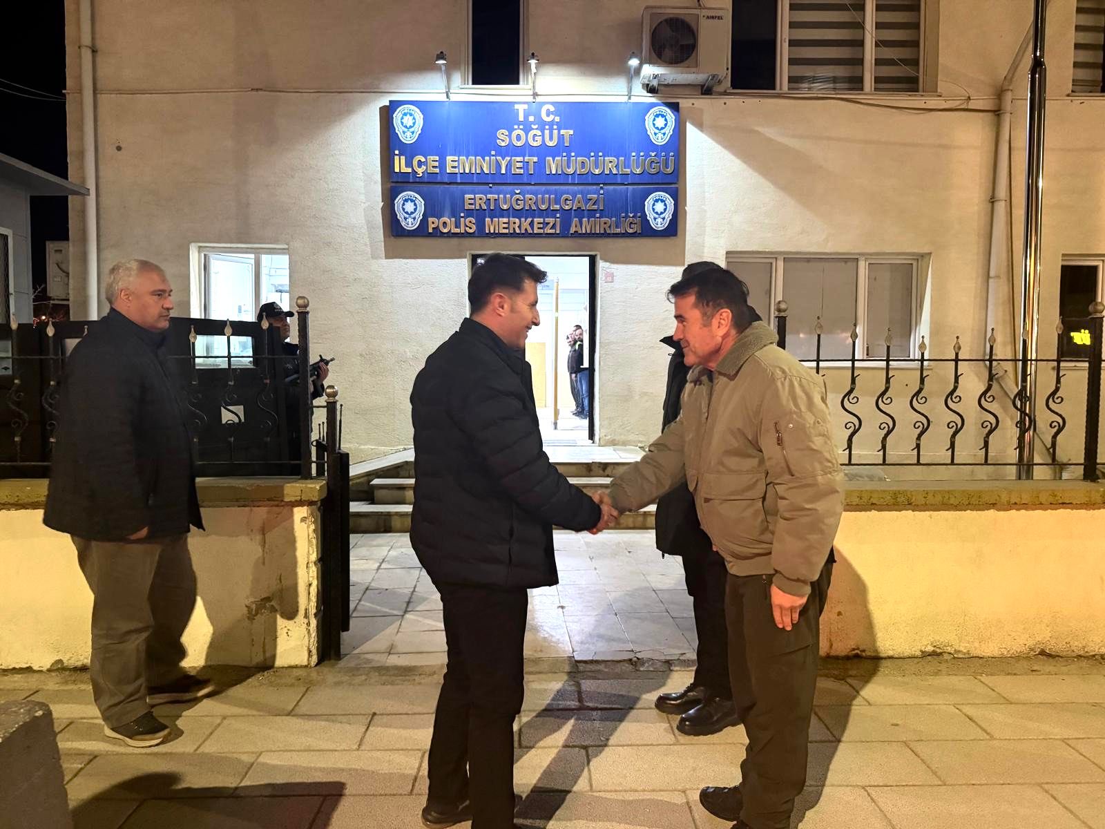 mudur-caglardan-sogut-ilce-emniyet-mudurlugune-ziyaret1.jpg