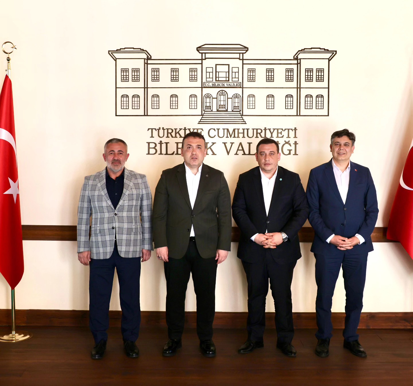 bilecikte-cumhur-ittifakindan-vali-sozere-ziyaret.jpg
