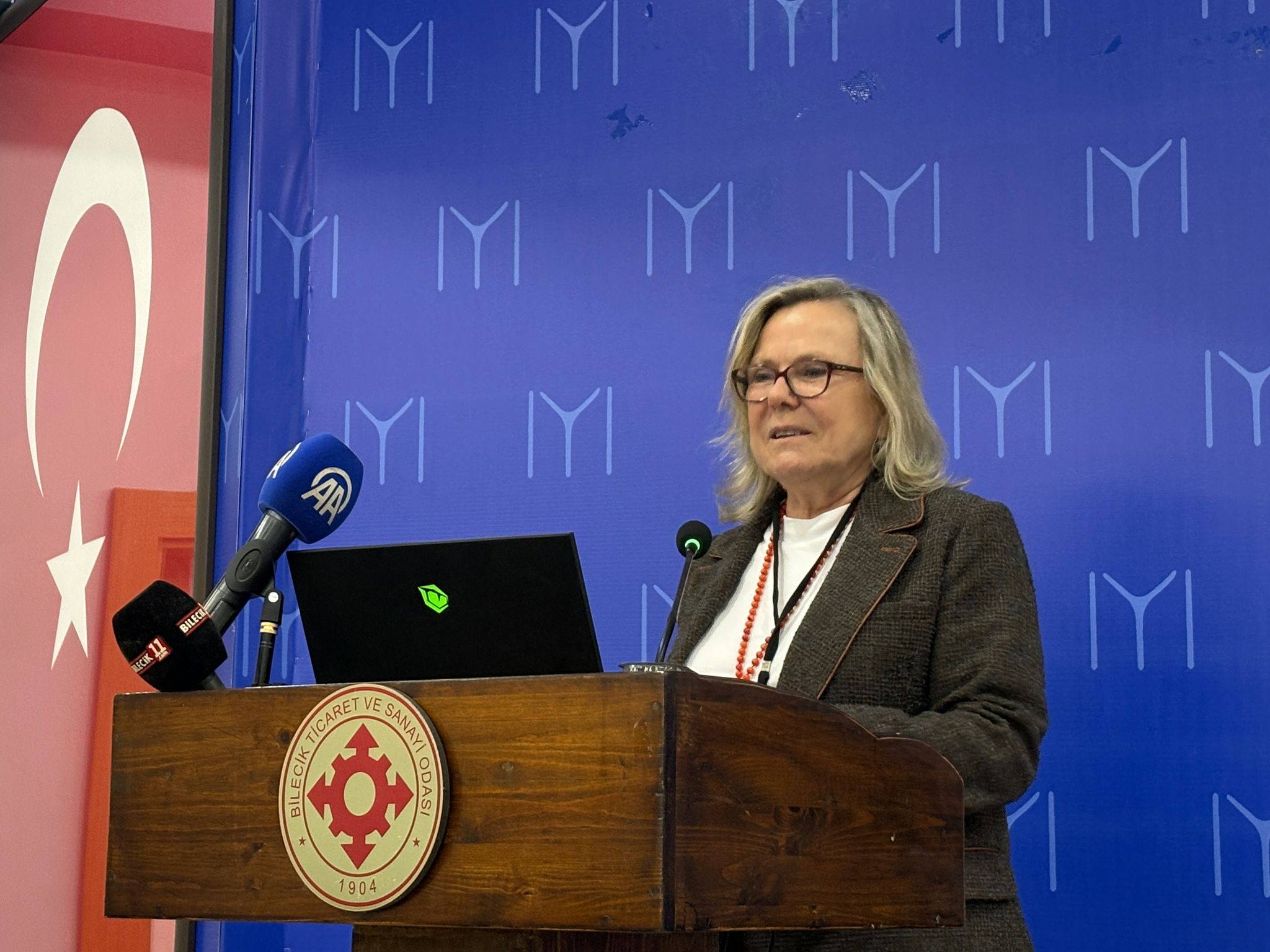 kadin-girisimciler-bilecikte-bulustu-1.jpeg