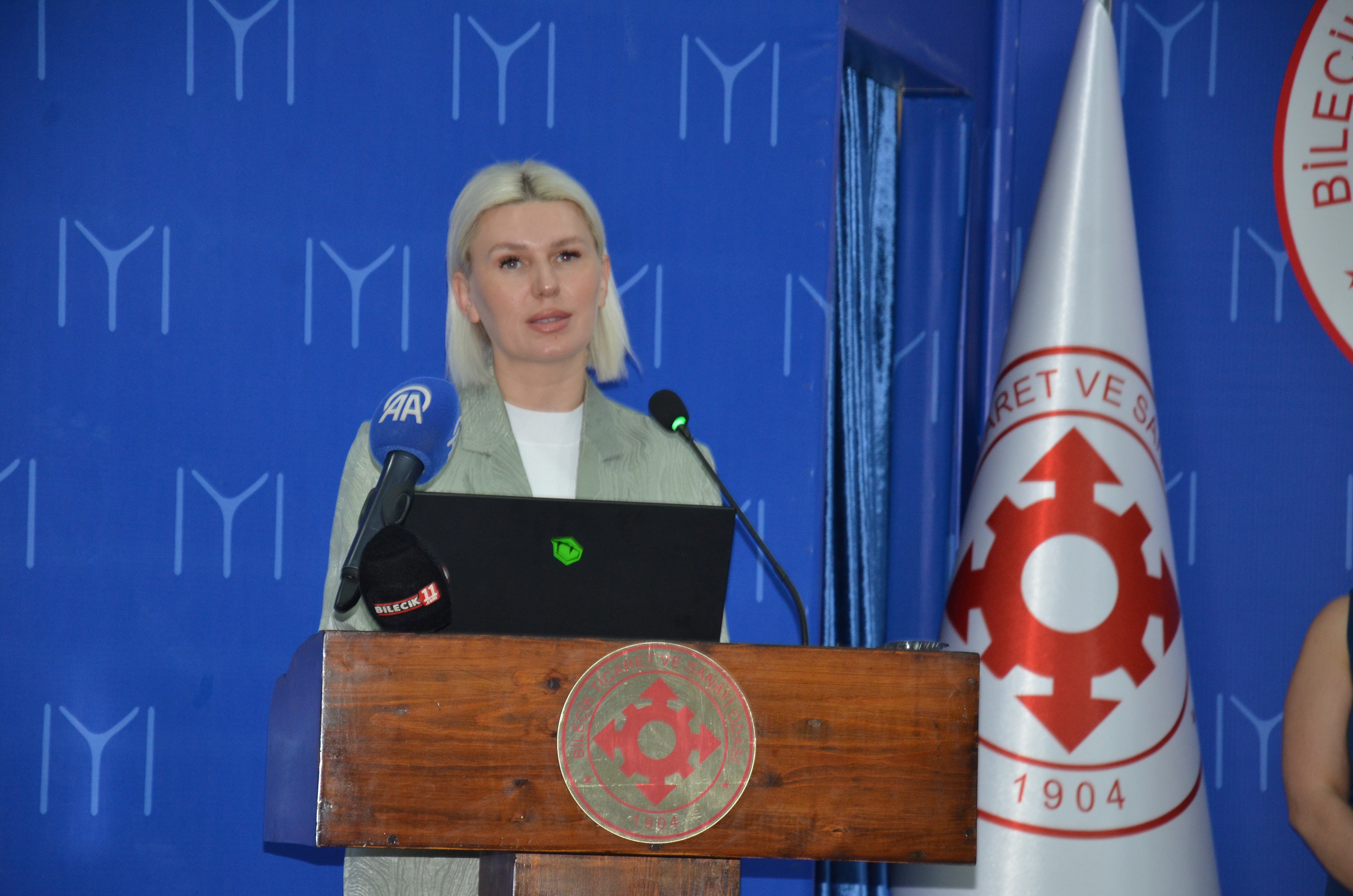 kadin-girisimciler-bilecikte-bulustu-8.jpg