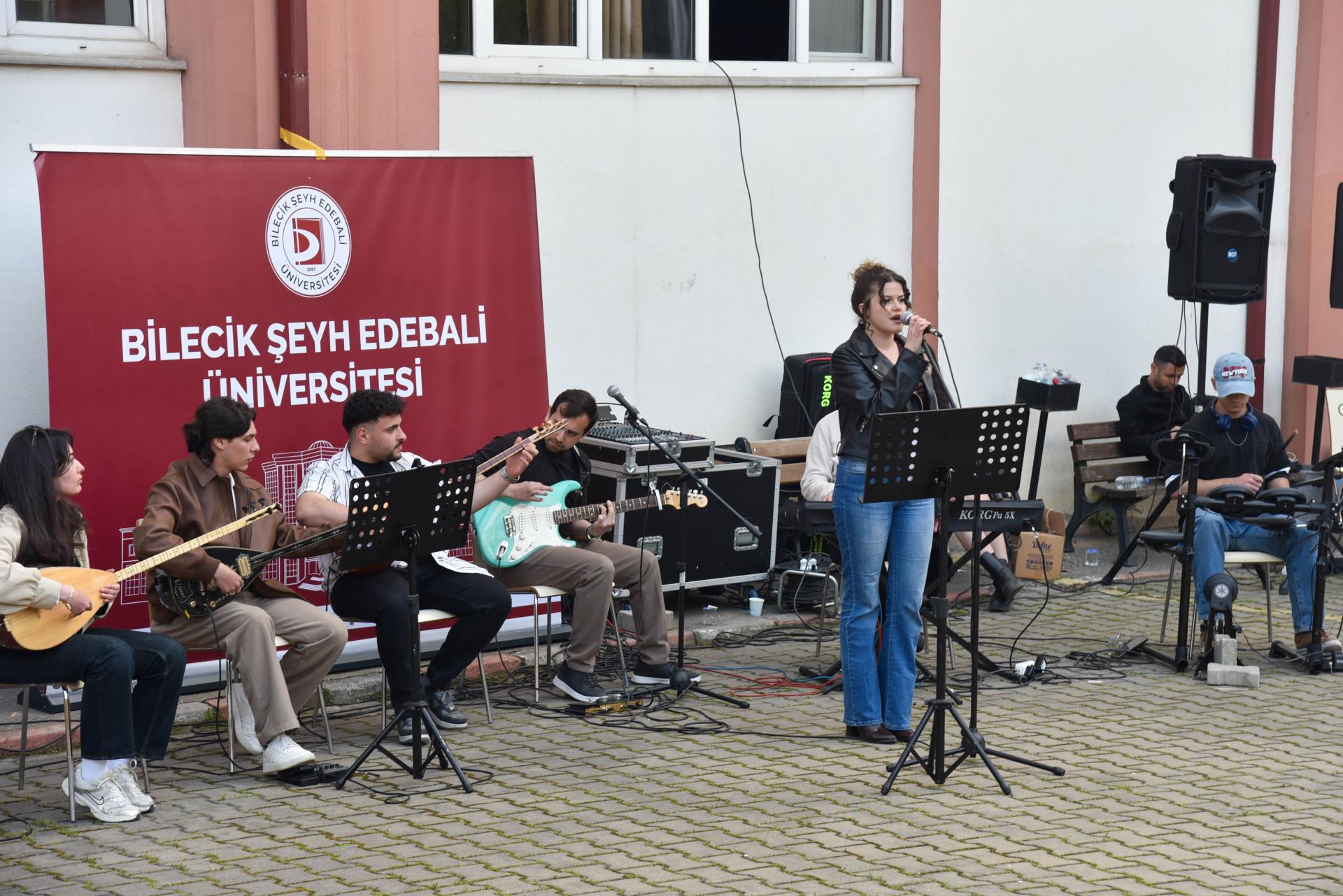 konser1.jpg