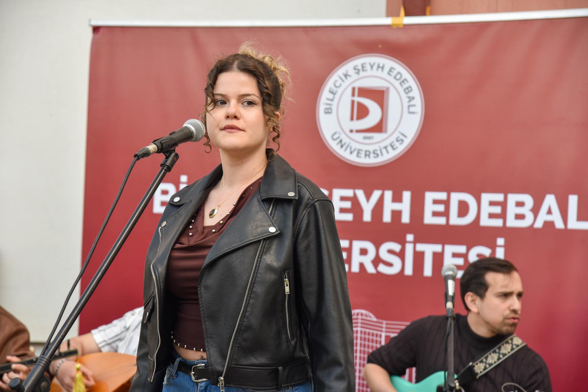 konser2.jpg