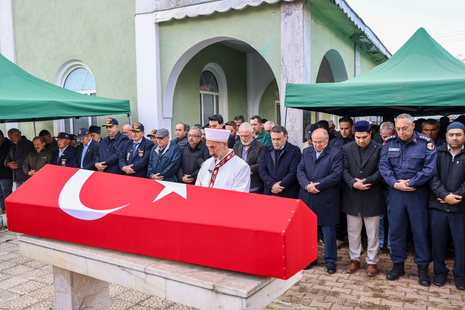 kibris-gazisi-hasan-gumus-son-yolculuguna-ugurlandi.jpeg