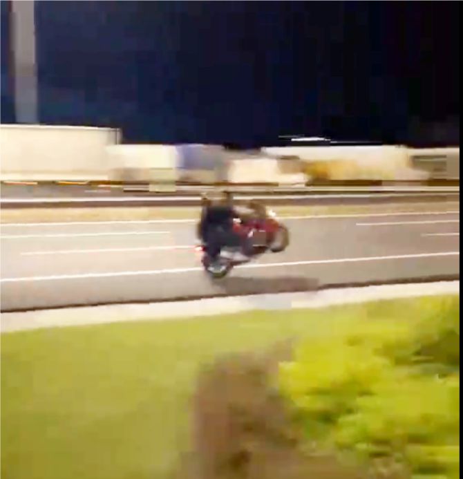 sen-misin-trafikte-sov-yapan1.jpg