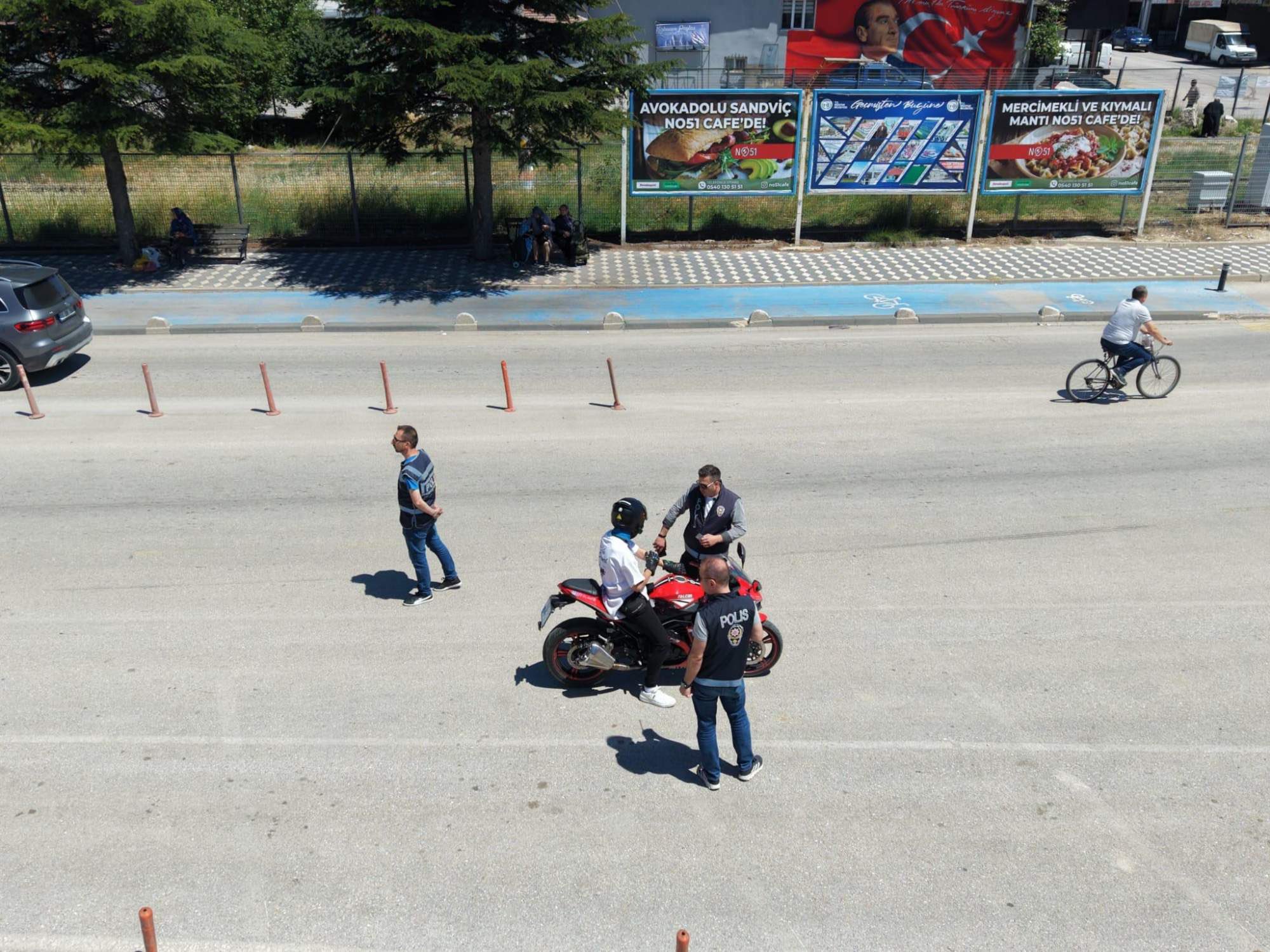 moto4.jpeg
