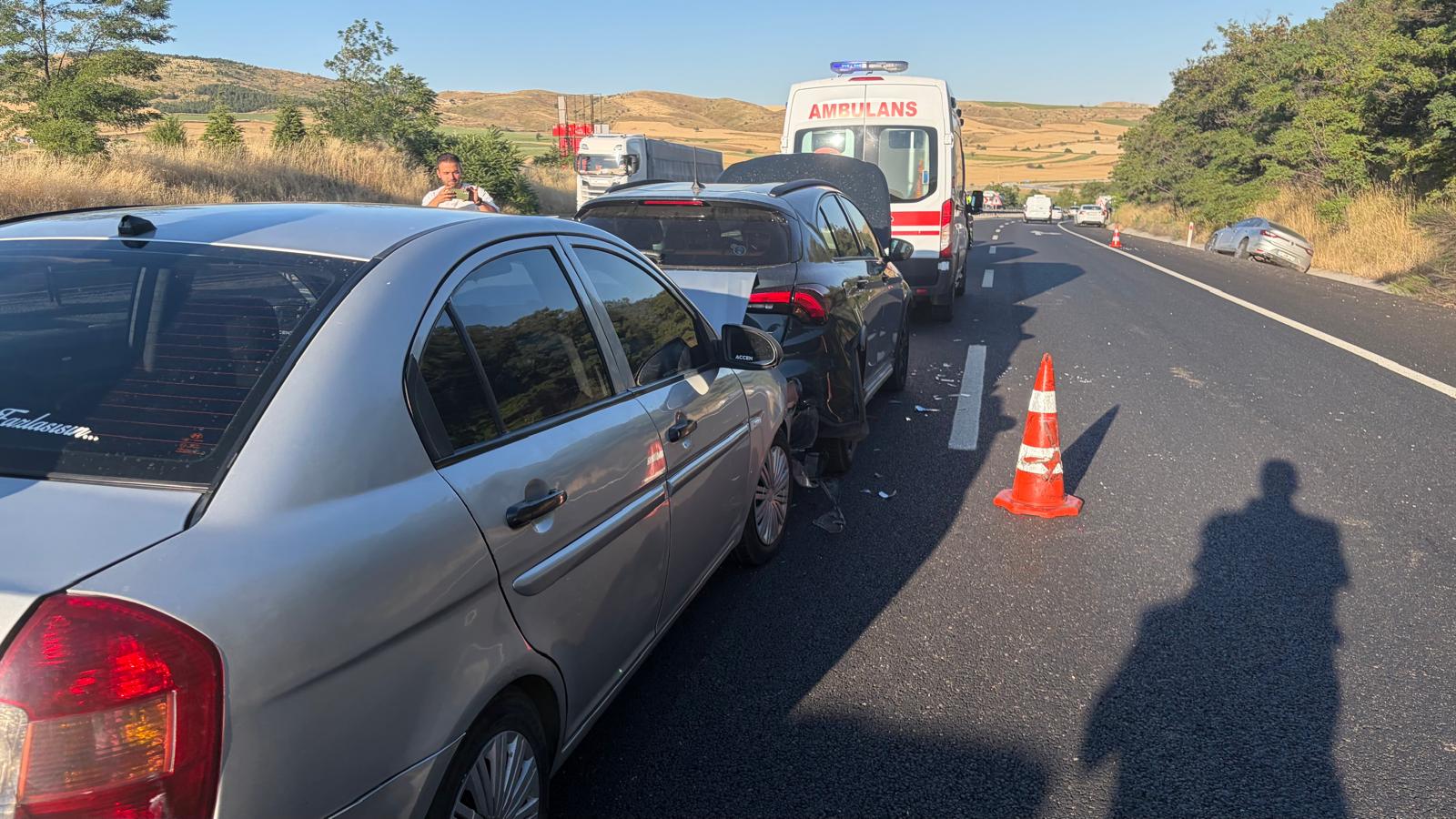 bilecikte-zincirleme-trafik-kazasi.jpeg