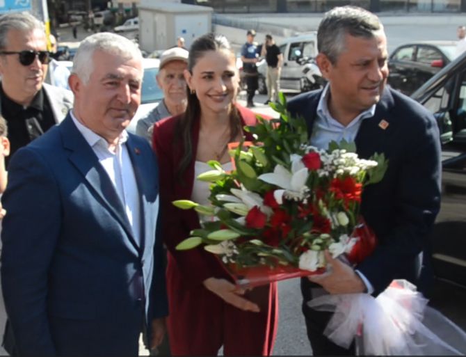 ozgur-ozel-bilecikte1.jpg