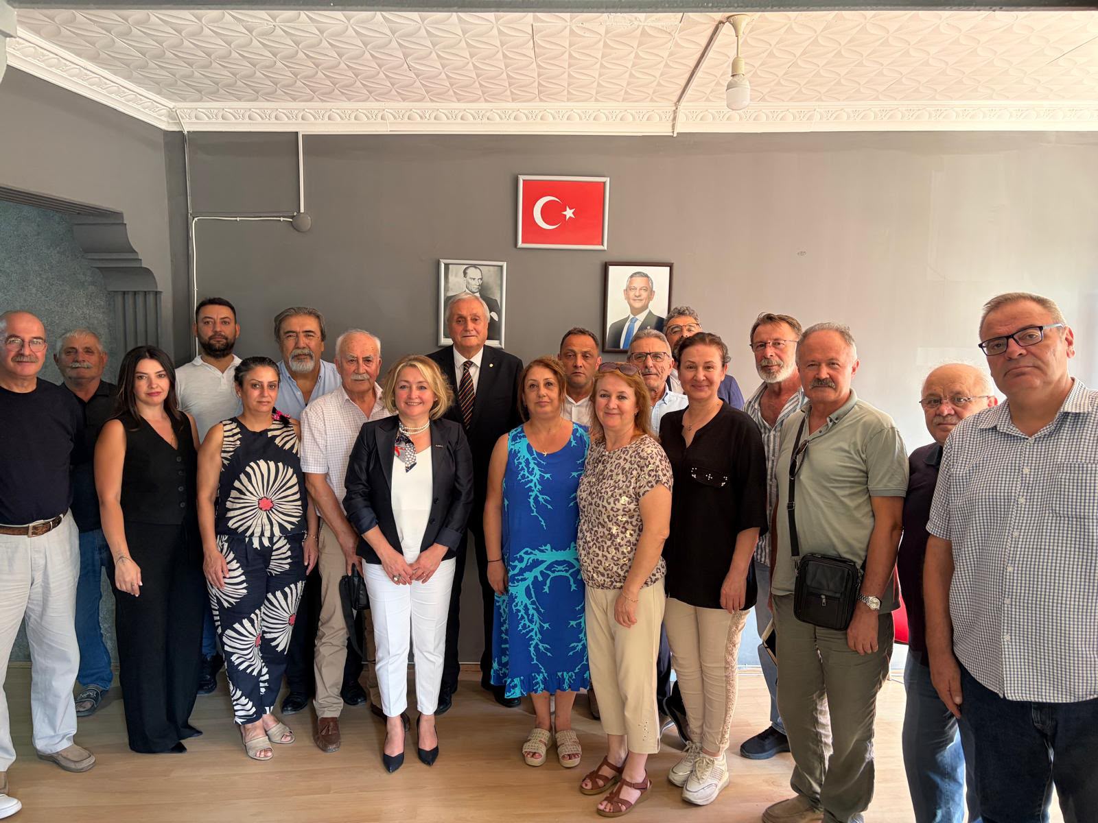 yeni-parti.jpeg