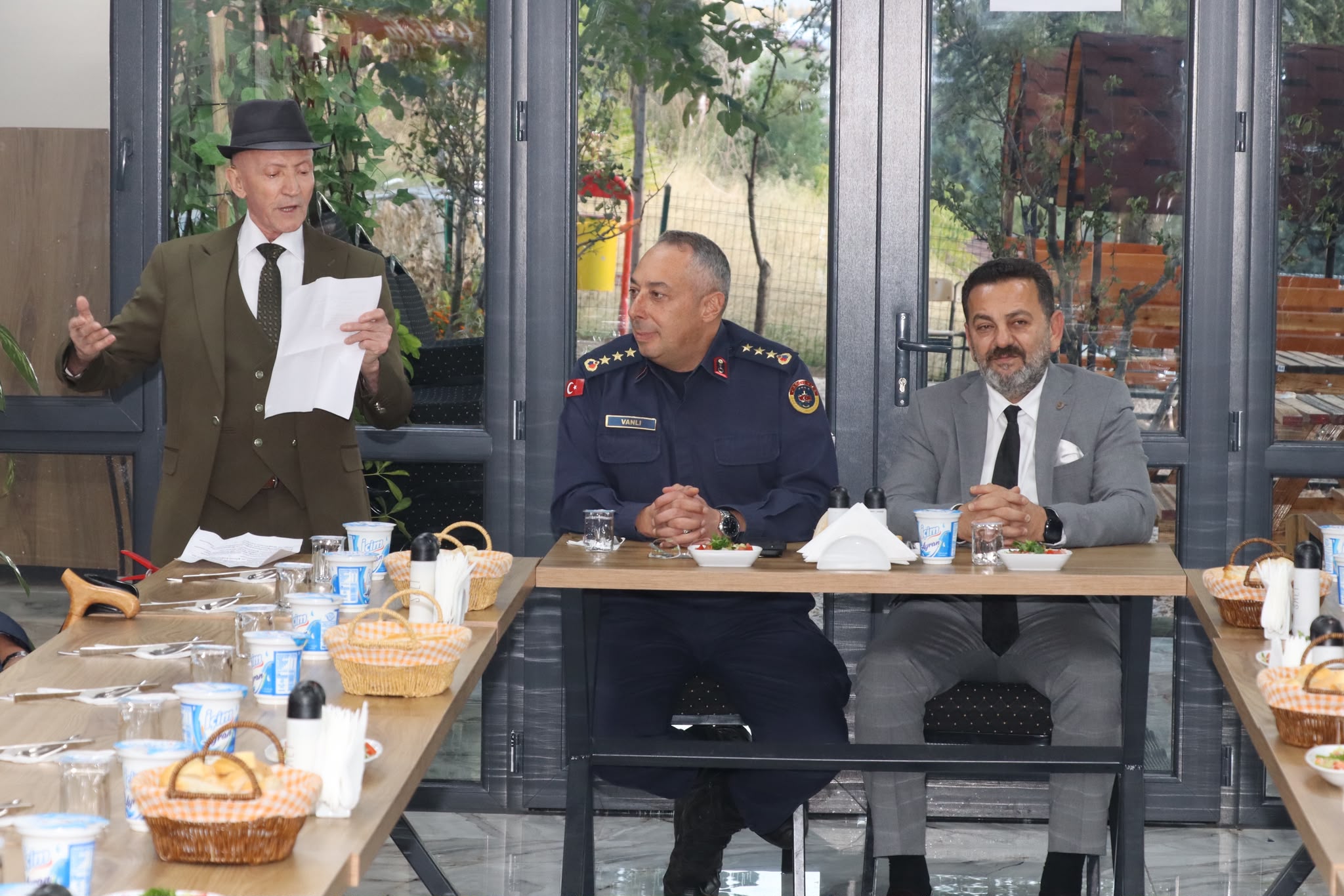 yasli3.jpeg