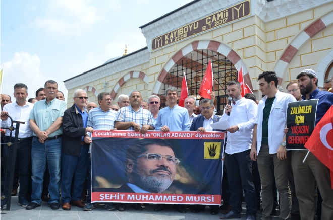 bilecik-mursi-icin-saf-tuttu4.jpg