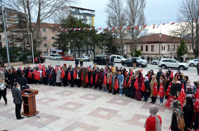 bilecikli-kadinlar-yuruyus-yapti5.jpg