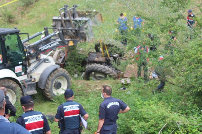 bilecikte-traktor-kazasi4.jpg