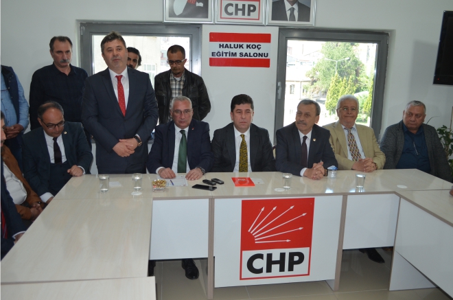 cinoglu-chp-rozetini-takti2.jpg